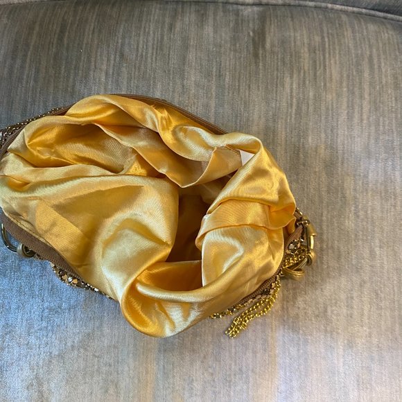 Golden evening handbag and lipstick carrier - Picture 2 of 7